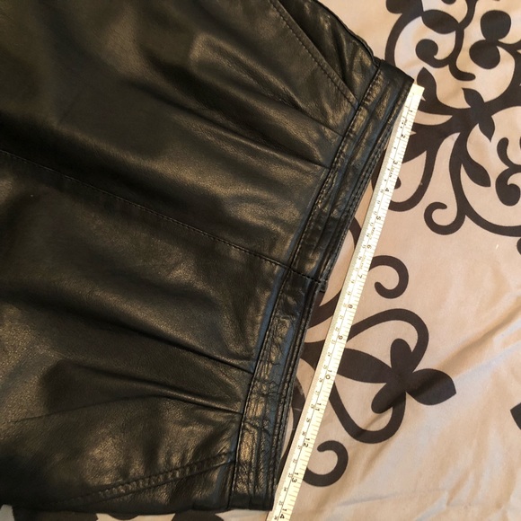Leather mini skirt - Picture 5 of 12